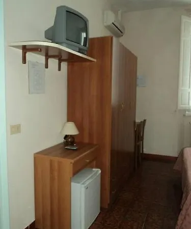 Nuova Italia 3*