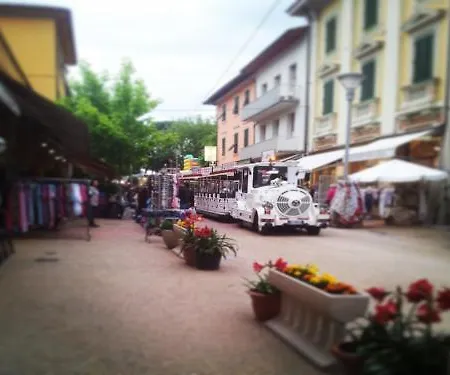 Otel Nuova Italia Montecatini Terme